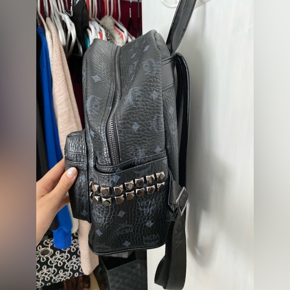 Good condition backpack - Picture 3 of 4